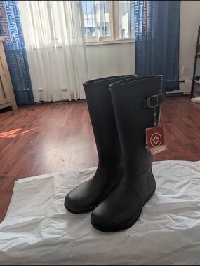 Women’s Black Waterproof Winter Rain Boots with Buckle
